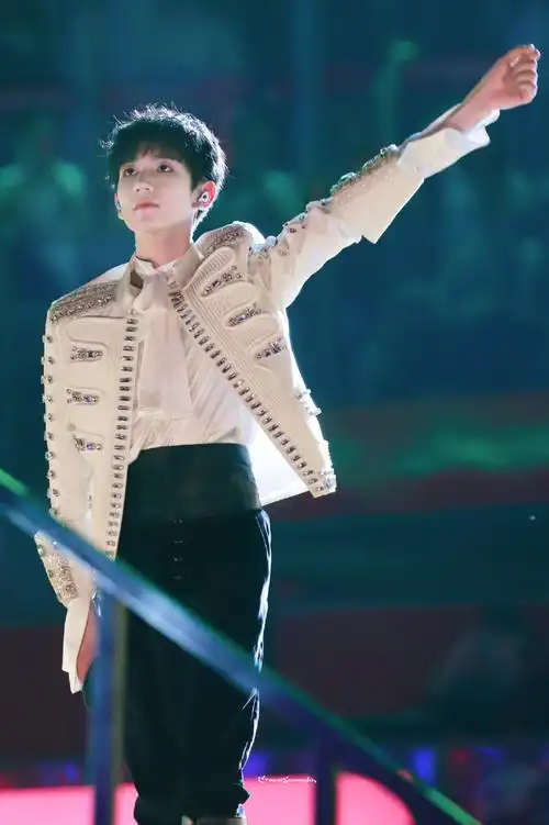 王源六周年演唱会