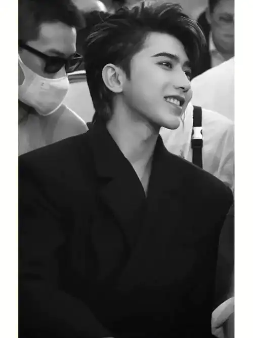 蔡徐坤高清壁纸来啦