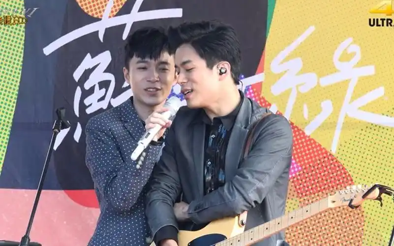 【苏打绿】【吴青峰刘家凯】空气中的视听与幻觉,台南签唱会,青峰教家