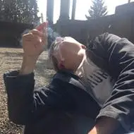 超拽个性抽烟男生头像