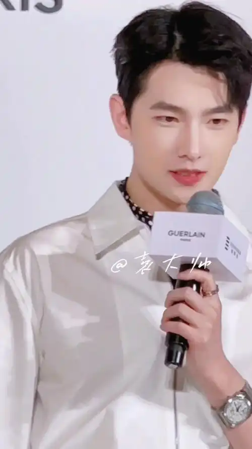 杨洋法国娇兰全球代言人