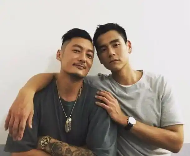 彭于晏我的初吻给了余文乐相识20年用行动诠释兄弟之情