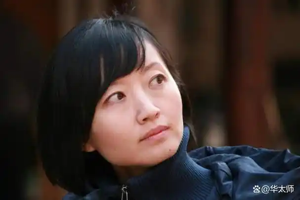 央视最美女记者柴静,遭丁仲礼院士怒怼,跌落神坛后移民美国!