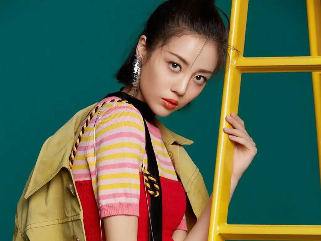 漂亮的李慧珍李溪芮写真宽屏壁纸图片