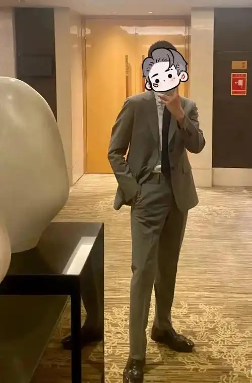 我是28岁小哥哥,身高178cm,体重150斤,未婚,水瓶座,大专学历,目前自营