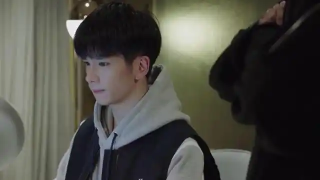 亲爱的热爱的demo新年被老大折磨三十晚上测手速真是小可怜