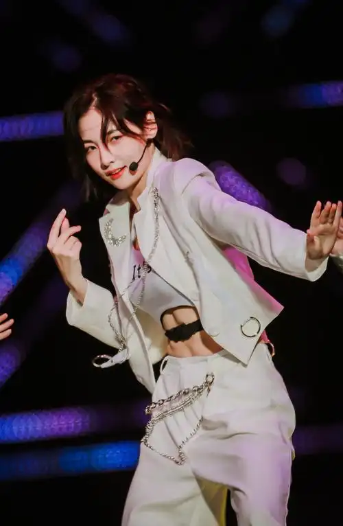 如何评价《创造营2020》的赵粤?