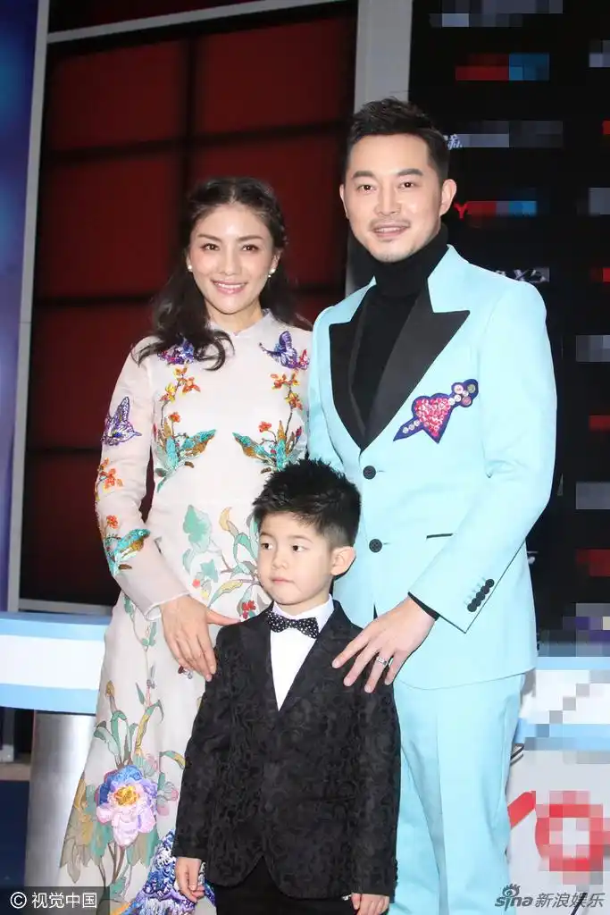 今年47周岁沙溢生于1978年2月15日,今年45周岁沙溢和胡可是在2009年