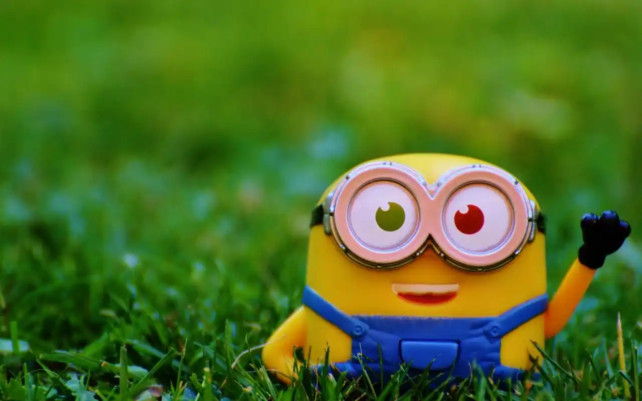 可爱卡通小黄人玩具图片桌面壁纸