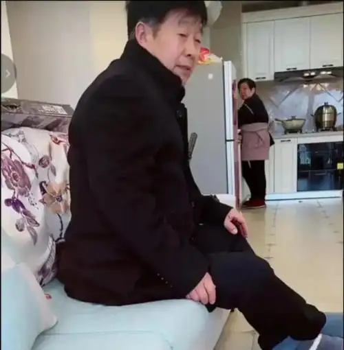 郭希宽被嫌弃熊磊妈不怒自威郭威舅舅拜年金果儿里外不是人