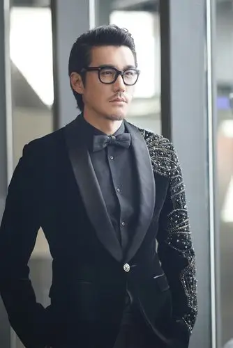 是霸总亦是绅士 "双面"胡兵诠释温暖守护