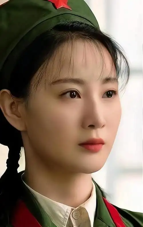 整容脸就别演军人了!这7位女星告诉你,什么是军人形象