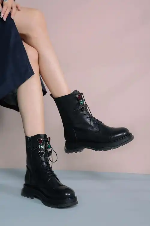 pacogil/pacogil 20年秋冬百搭女性 黑色牛皮-女士短靴-马丁靴