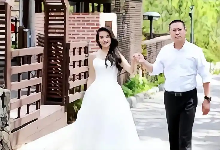 管彤只是举办了一场低调的婚礼,所以很多人都不知道她悄悄结婚了