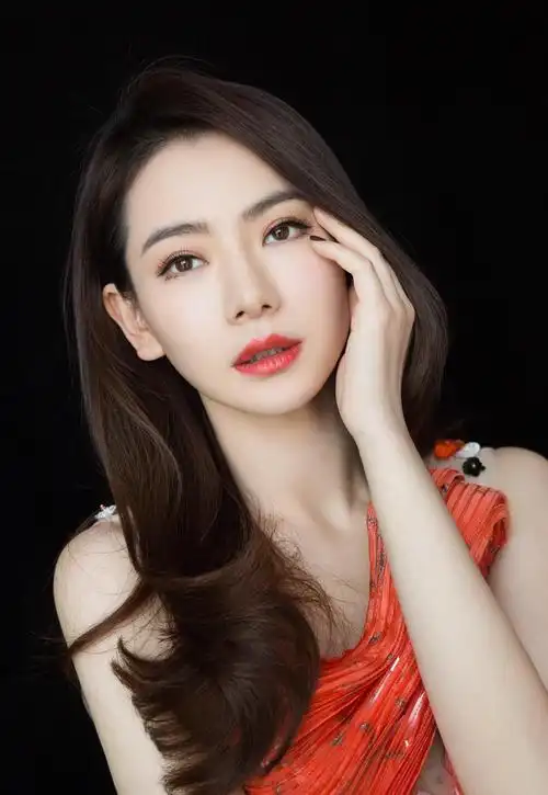 戚薇,美不胜收,优雅迷人!