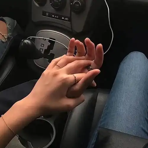 uu们求类似这种有手的图片0808