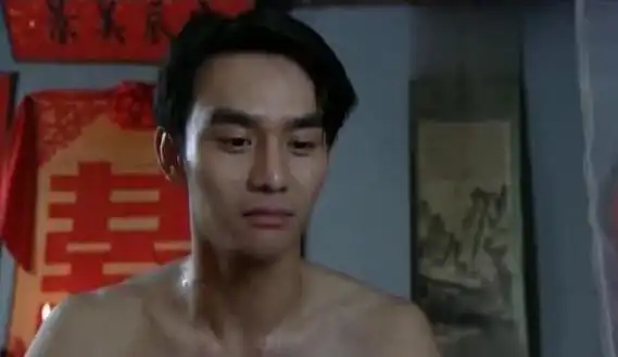 天阉之人是指什么意思:男子性器官发育不全,无生殖能力