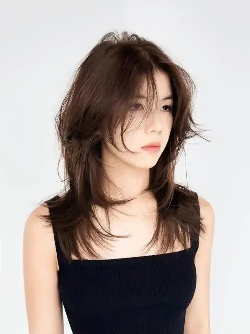 长发女生发型推荐,文艺范动感长发很难不爱