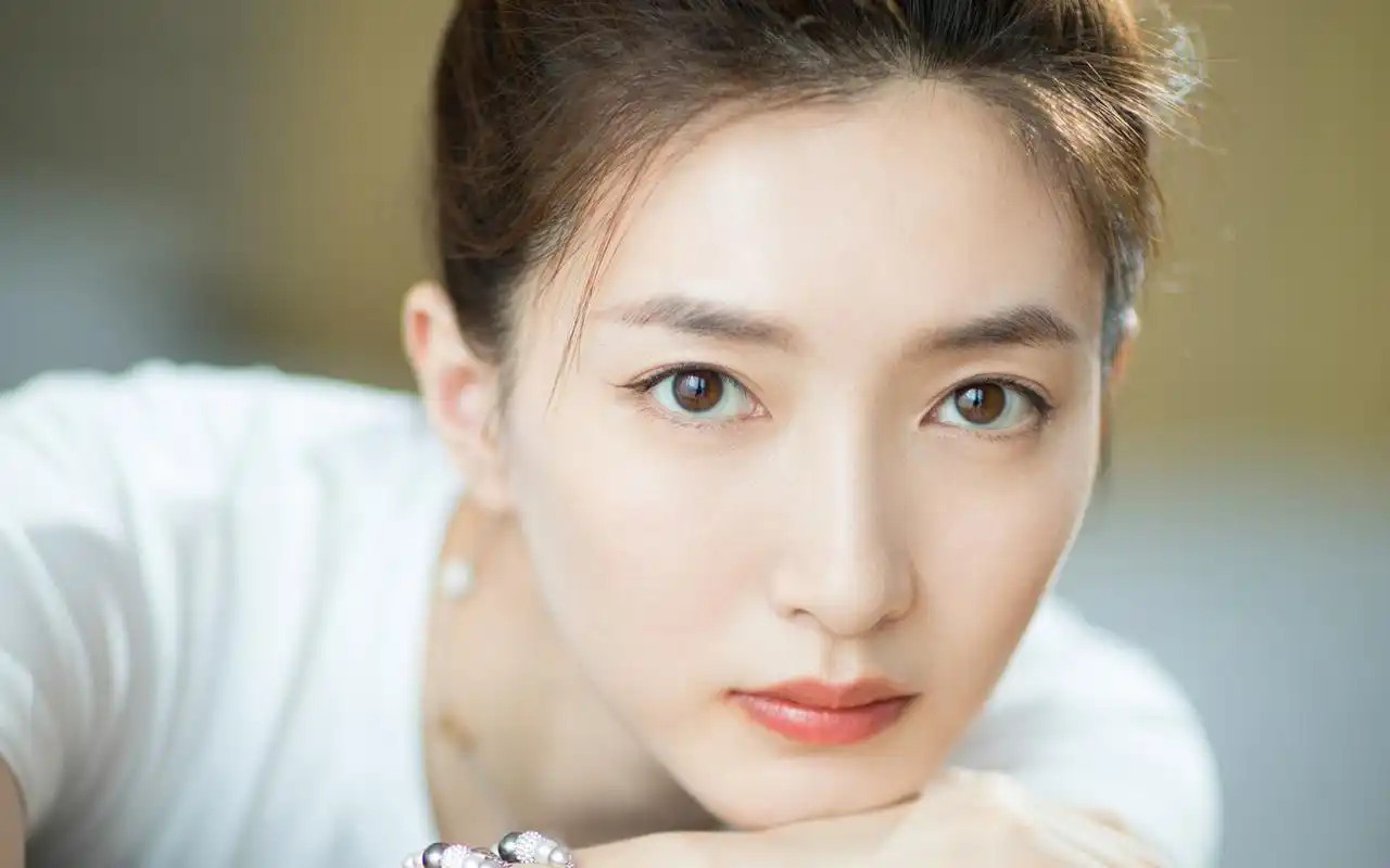 江疏影性感写真高清桌面壁纸高清大图预览1920x1200_大陆明星下载_美