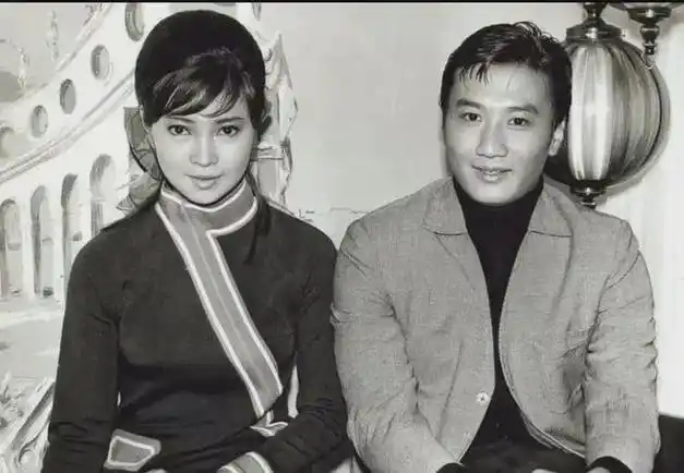 回顾谢贤近70岁时与20岁少女相恋两千万分手费是否符合市场规律