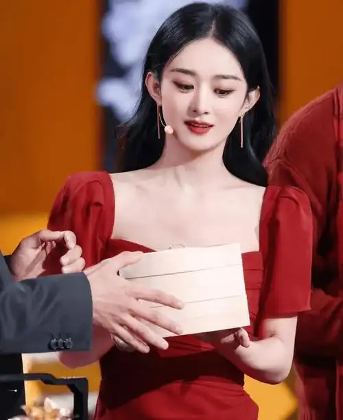 北京春晚看点多,赵丽颖关晓彤加盟,沈腾马丽艾伦潘长江贾冰齐聚_卫视