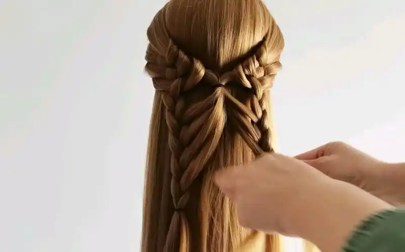 一看就会的清爽半披发,手残党也能学会的发型