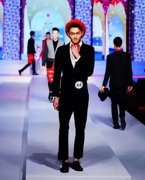 从布吉小镇走出的大明星——许凯