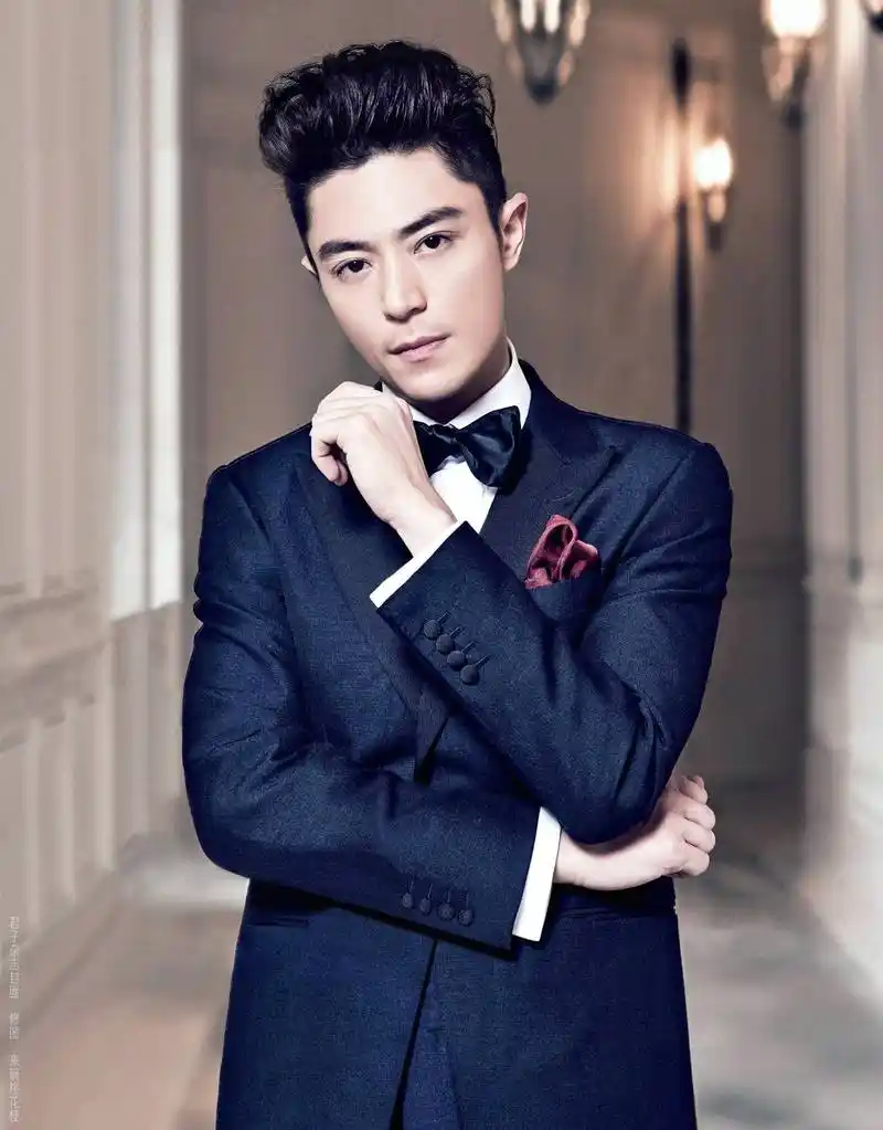 霍建华默默做公益连续3年,捐款100万却被网友各种酸,真的扎心了