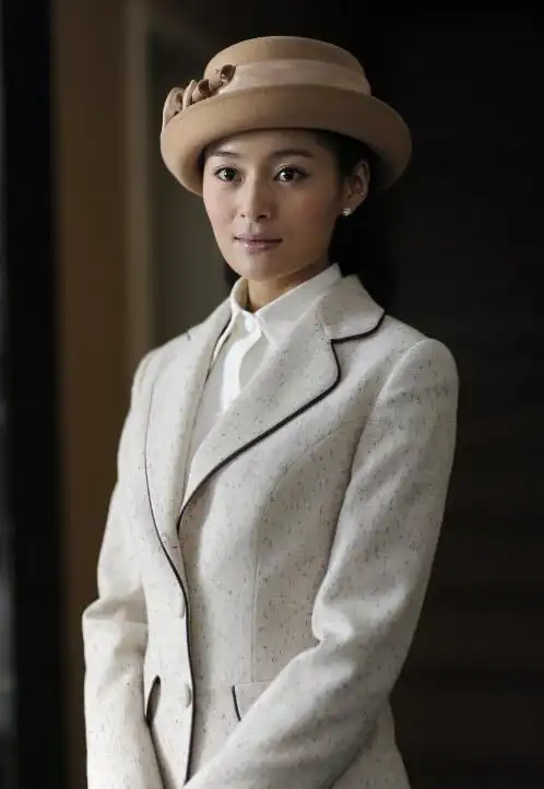 《兵临城下》王媛可剧照曝光 女军统造型美艳