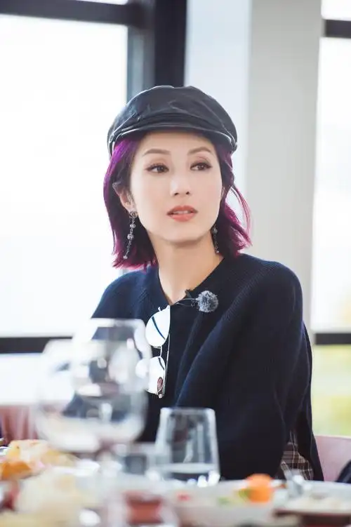 妻子3杨千嬅爆料参加家庭聚会唱歌有压力需提前开嗓