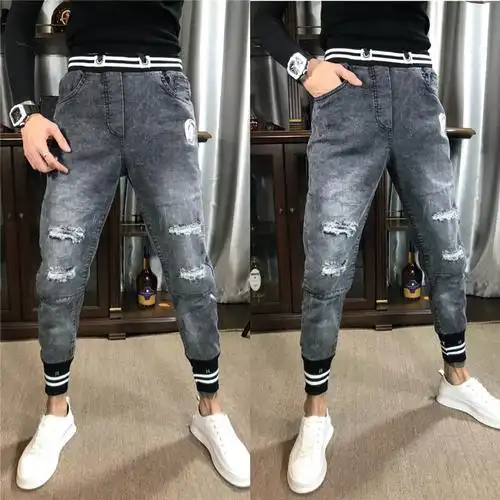 2019快手网红王小国同款浅色系流氓小脚修身弹力腰小脚牛仔裤