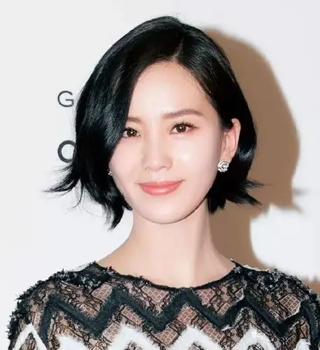 圆脸女生适合的短发发型!