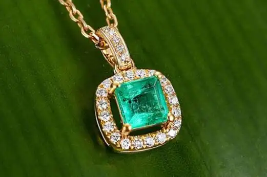 各种钻石吊坠的寓意