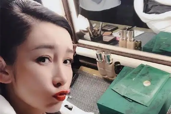 秦海璐养小鬼被反噬是真的吗 掐自己脖子的真正原因曝光-明星-福州