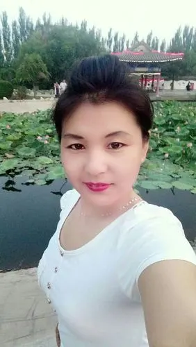 四十岁的老女人,愿你永远都开心快乐