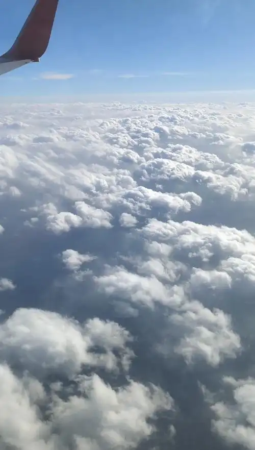 这是我在飞机上见过最漂亮的云彩