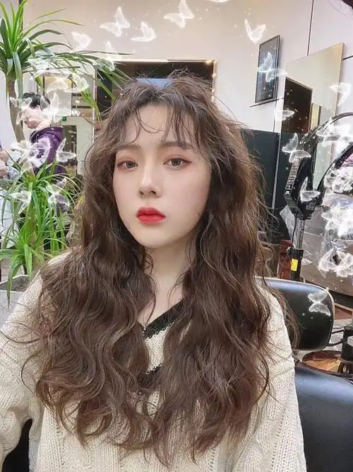 减龄的蛋卷烫,头发长度到胸
