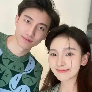 比较成熟的稳重低调情侣头像