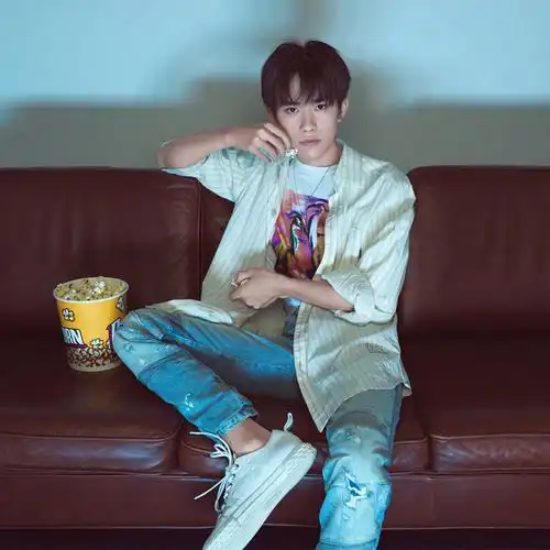 短袖男潮潮牌易烊千玺同款仙鹤heron衣服苍鹭t恤