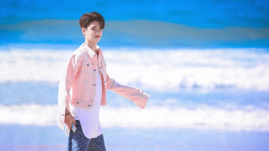 黄明昊在综艺里开店,一个细节暴露性格特点,不愧是温州人!