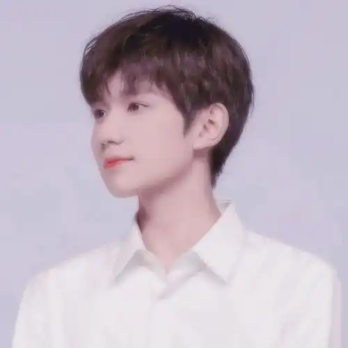 王源最新微信头像