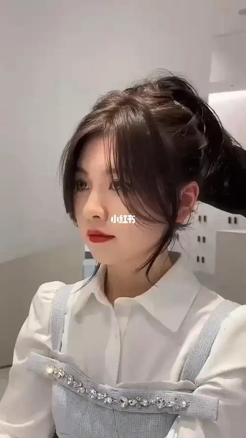 女生一定要尝试的八字刘海