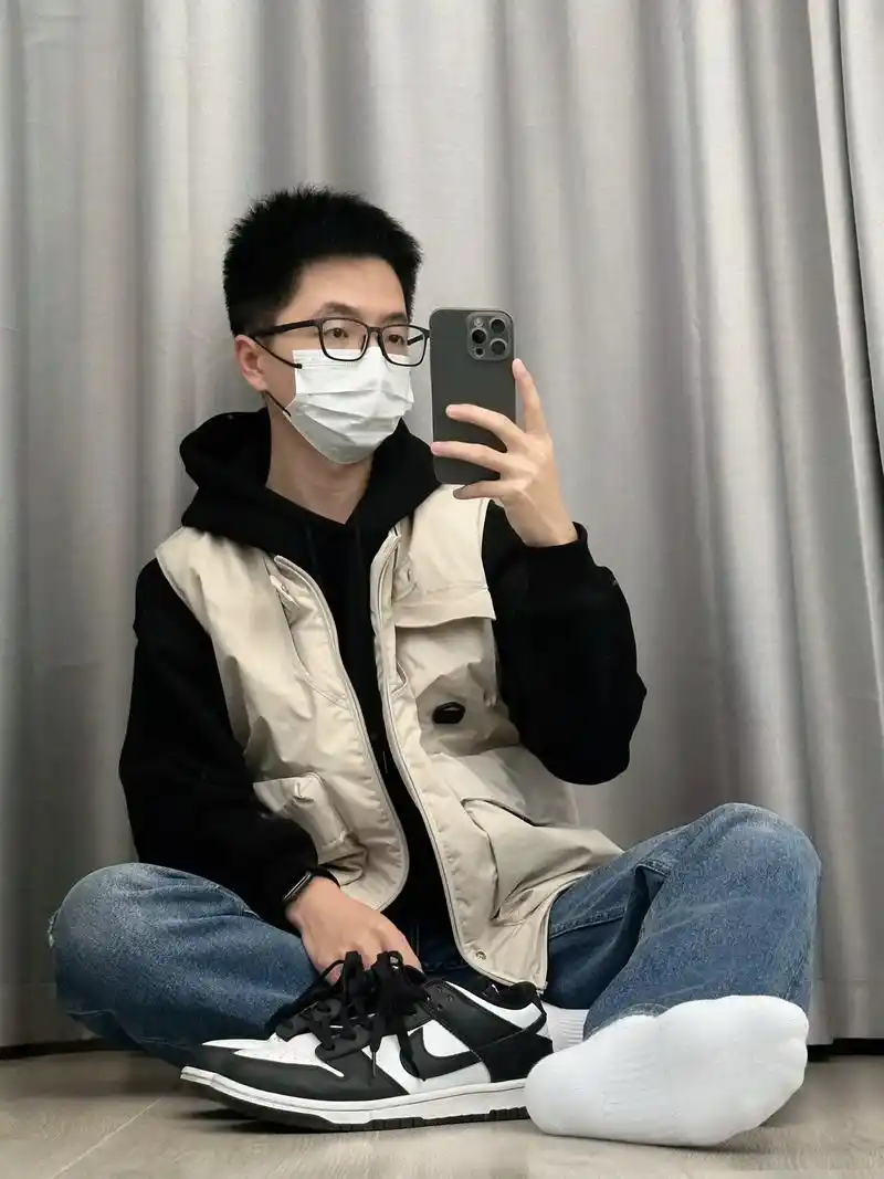 170男生周四穿搭来啦.终于周四啦,再上一天班就可以欢度周末 - 抖音