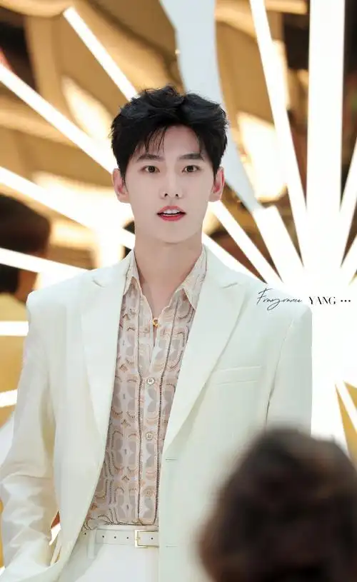 袁大帅给杨洋化妆##杨洋法国娇兰全球代言人