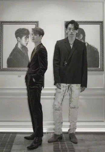 王嘉尔和rain的合影火了二人身高差距明显王嘉尔真的有175