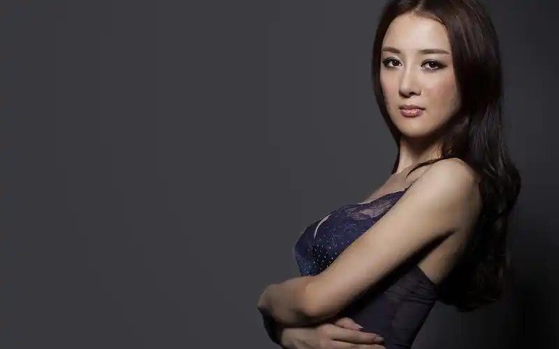 清纯美女李依晓写真图片桌面壁纸