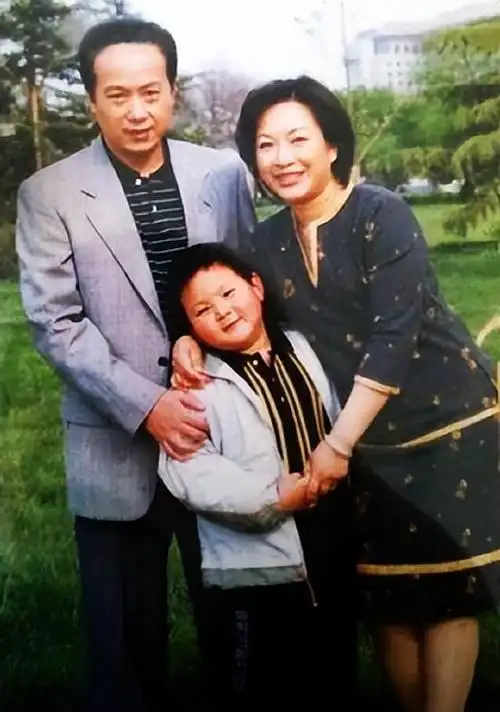 播音三巨头之一的罗京去世妻子哭得晕厥7年后她改嫁豪门