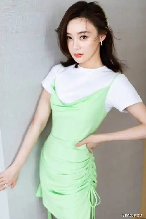 45岁袁姗姗,性感娇媚美得令人叹为观止!_演技_才华_观众