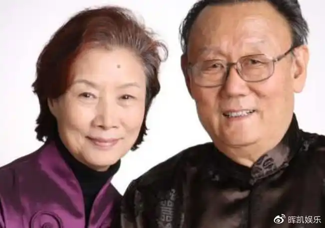老戏骨吕中和丈夫恩爱49年儿子是导演现在女儿是国人骄傲