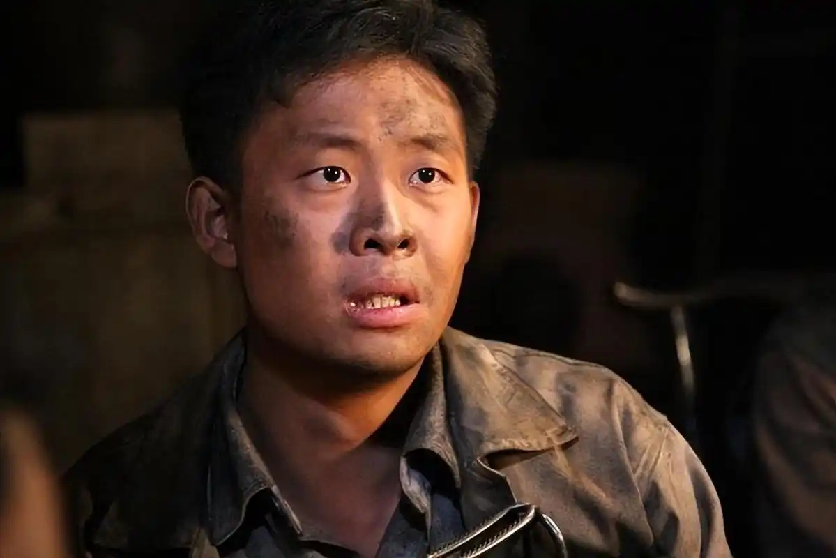 而就在那一年,张译就在康宏伟导演的电视剧《民工》里饰演了男三号